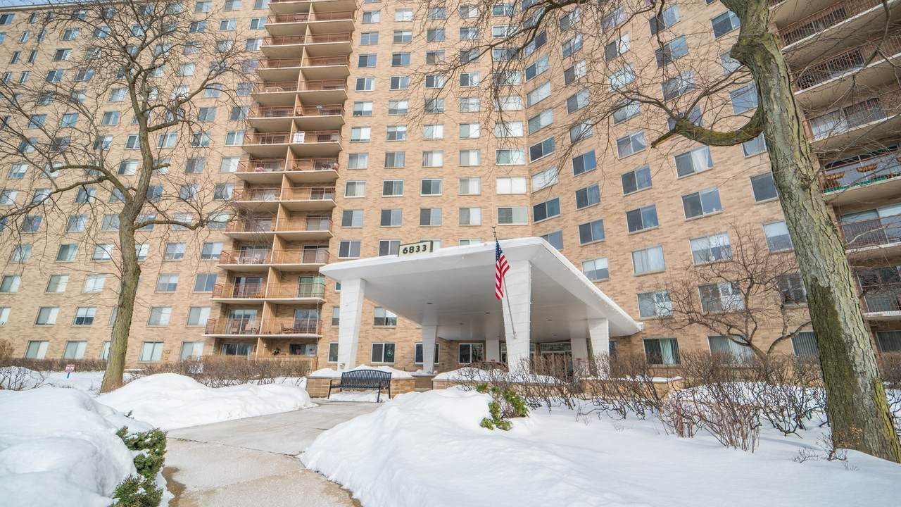 6833 Kedzie Avenue - Photo 1