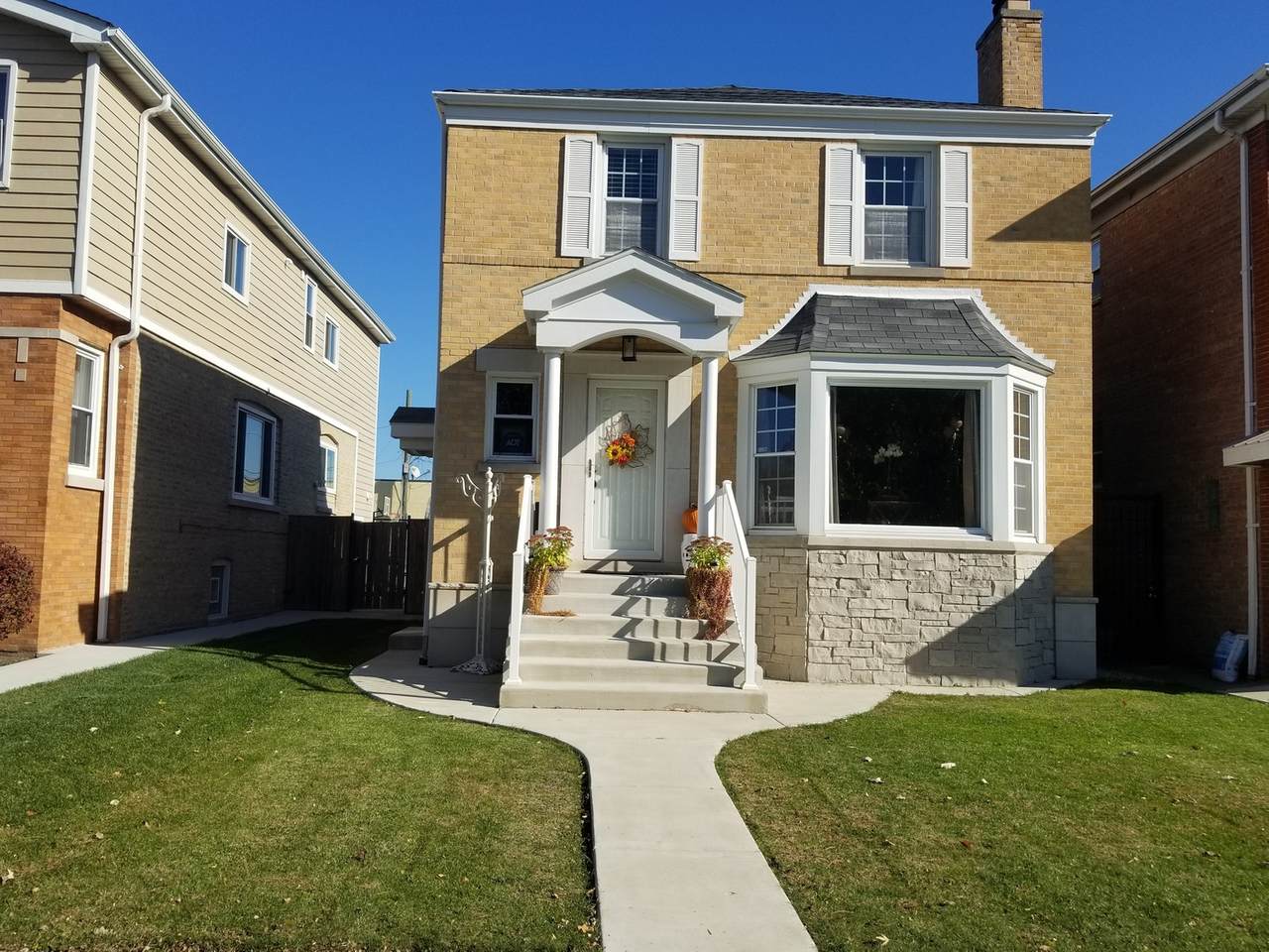 5151 La Crosse Avenue - Photo 1