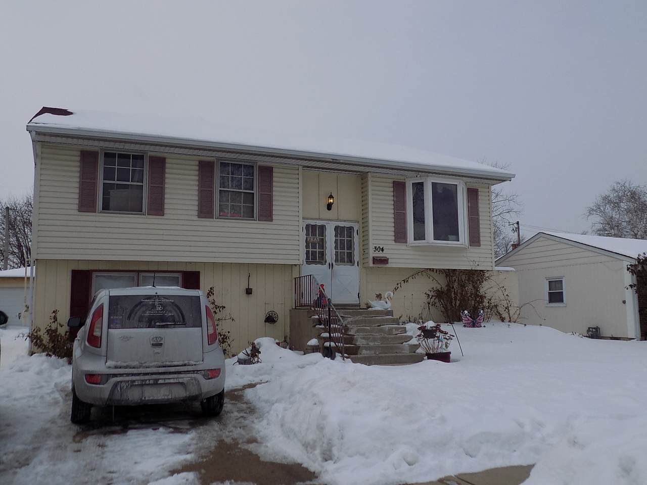 304 Hale Avenue - Photo 1