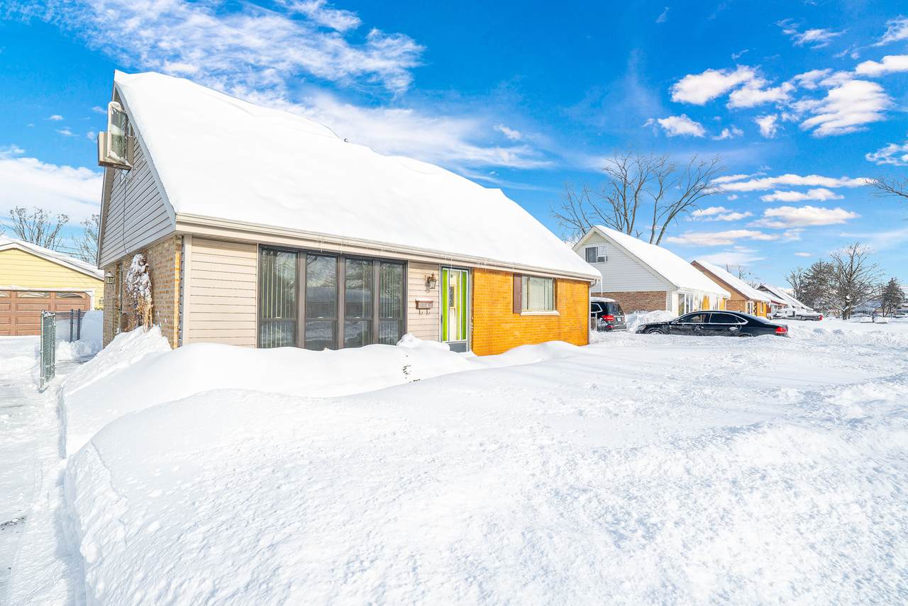 9018 Fairlane Drive - Photo 1