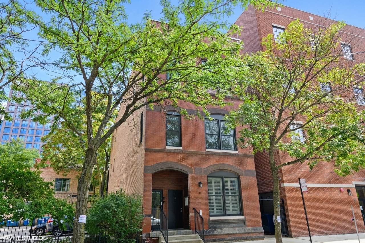 11 Carpenter Street - Photo 1