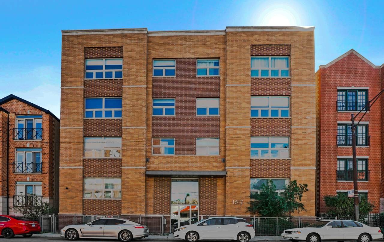 1617 Grand Avenue - Photo 1