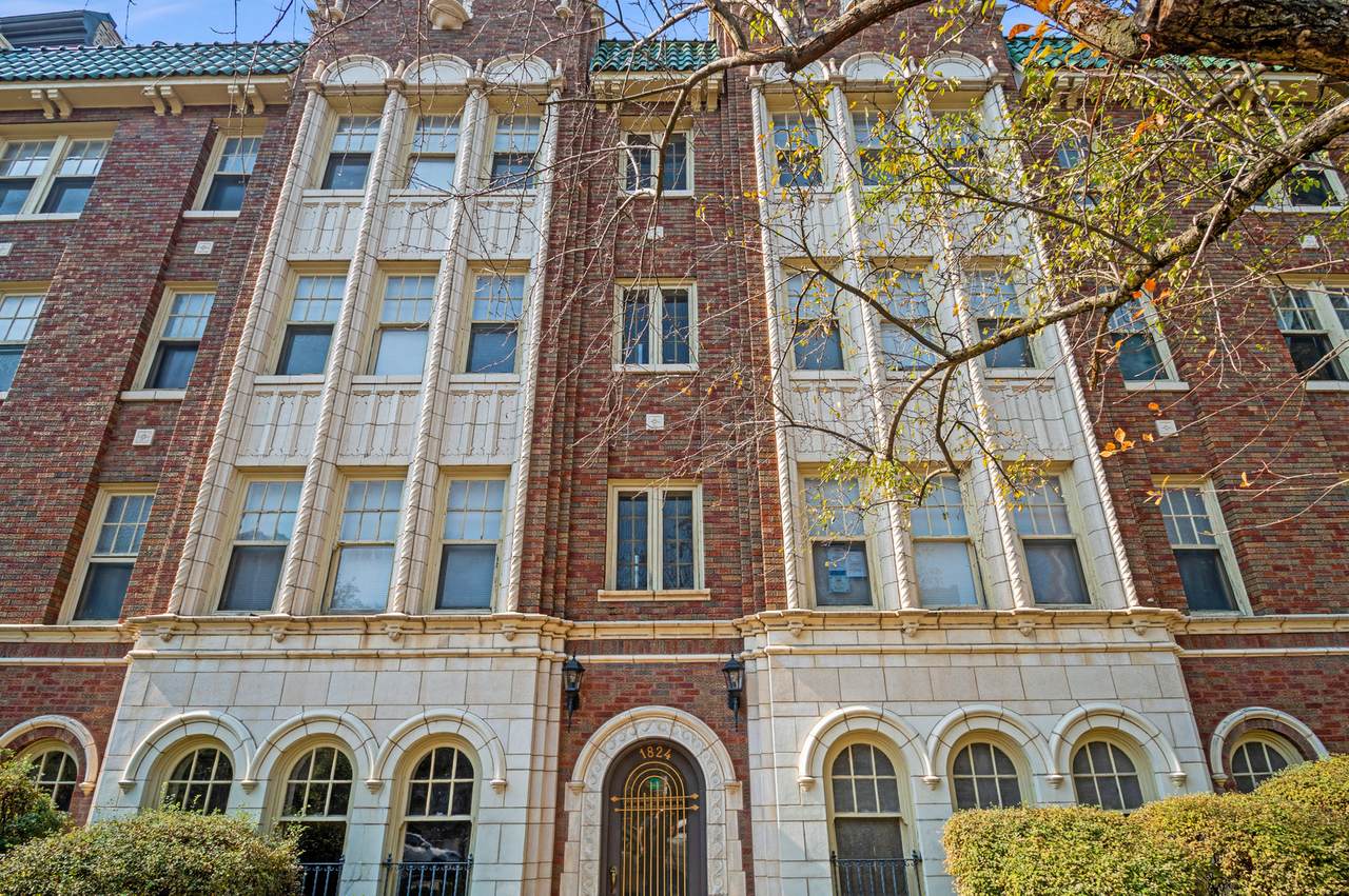 1824 Lincoln Park West Avenue - Photo 1