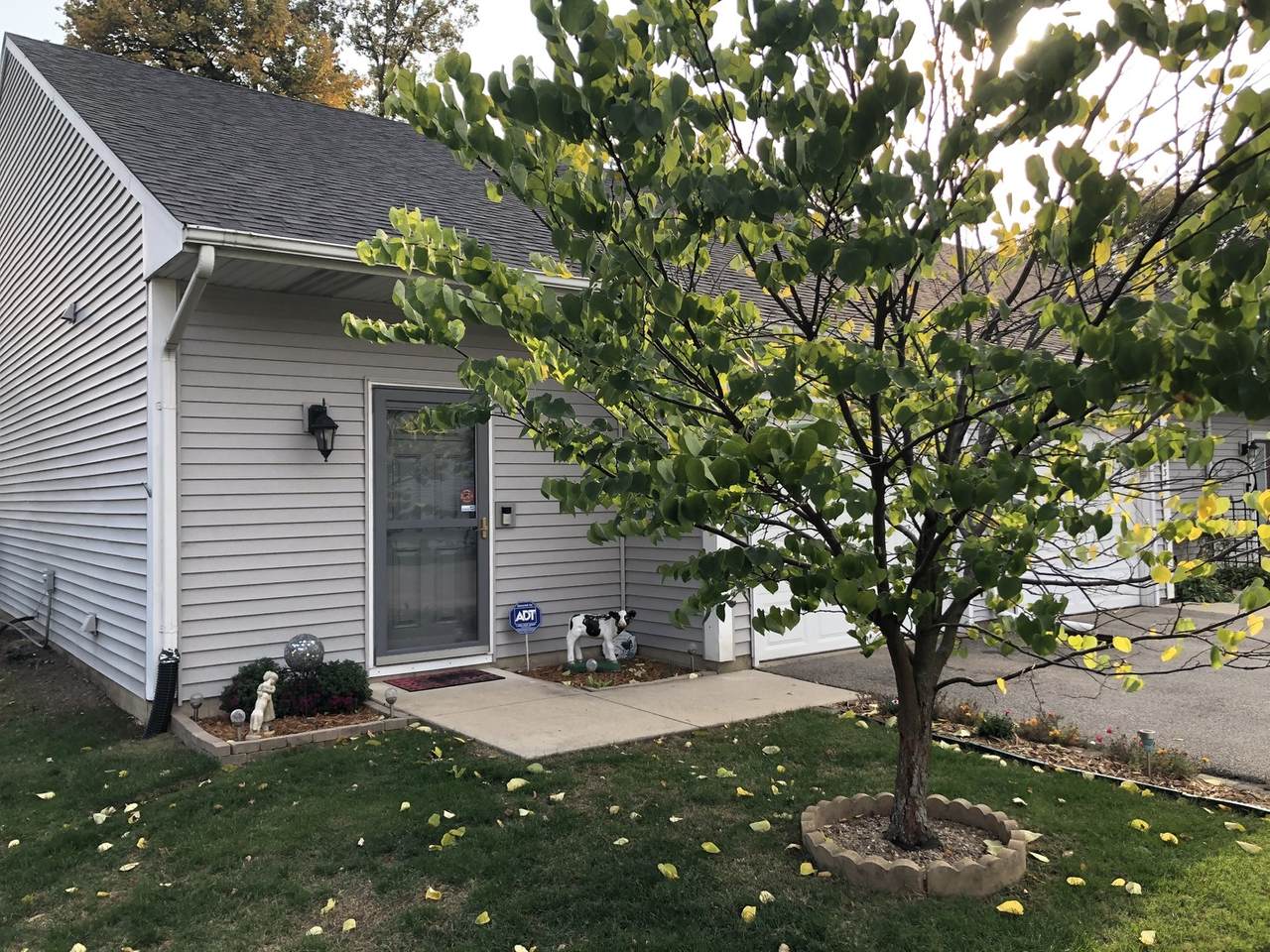 2036 Charles Lane - Photo 1