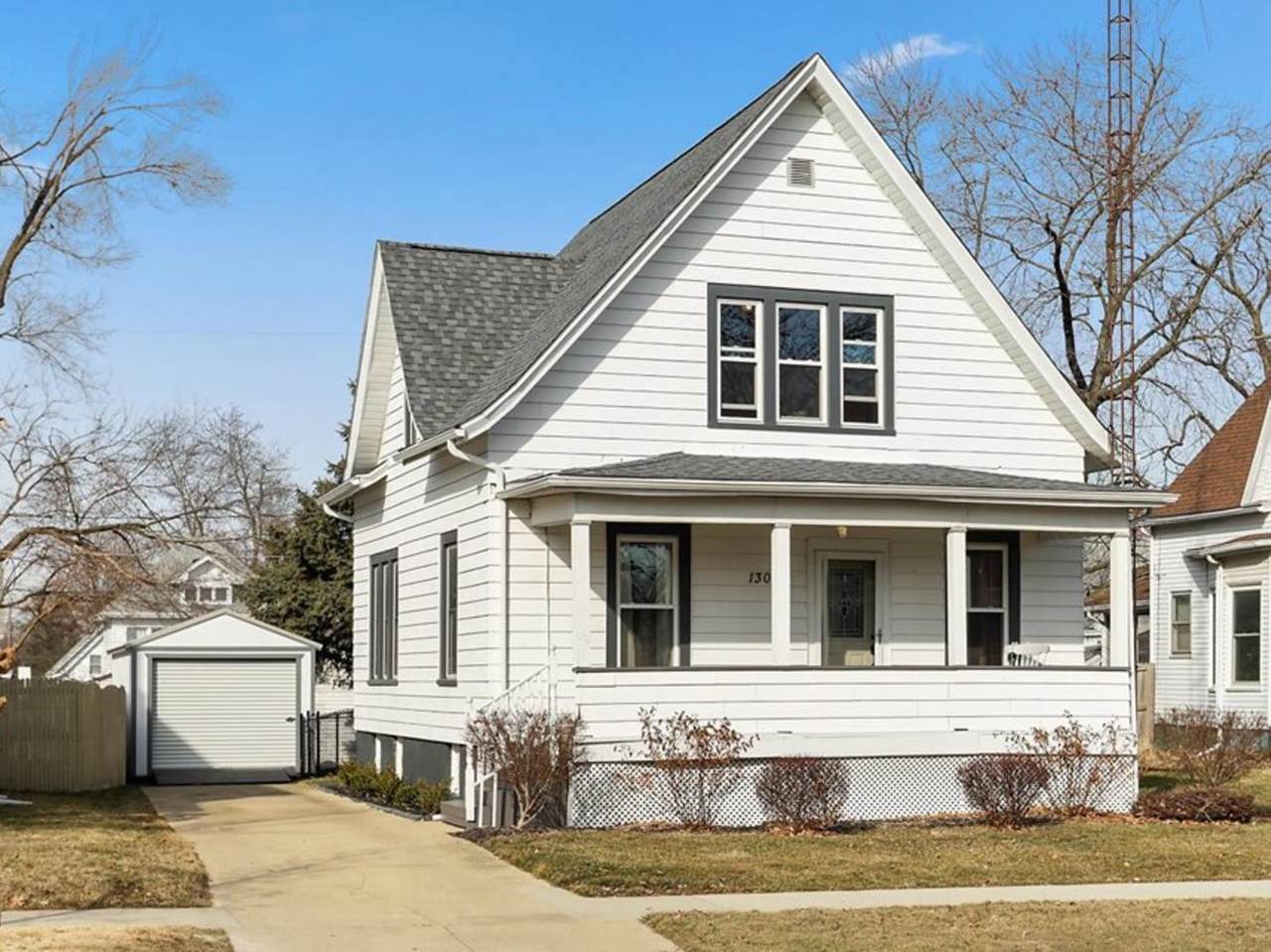 1305 Center Street - Photo 1