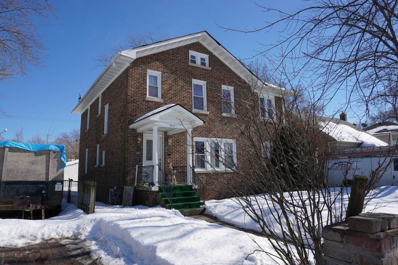 1121 Chestnut Street - Photo 1