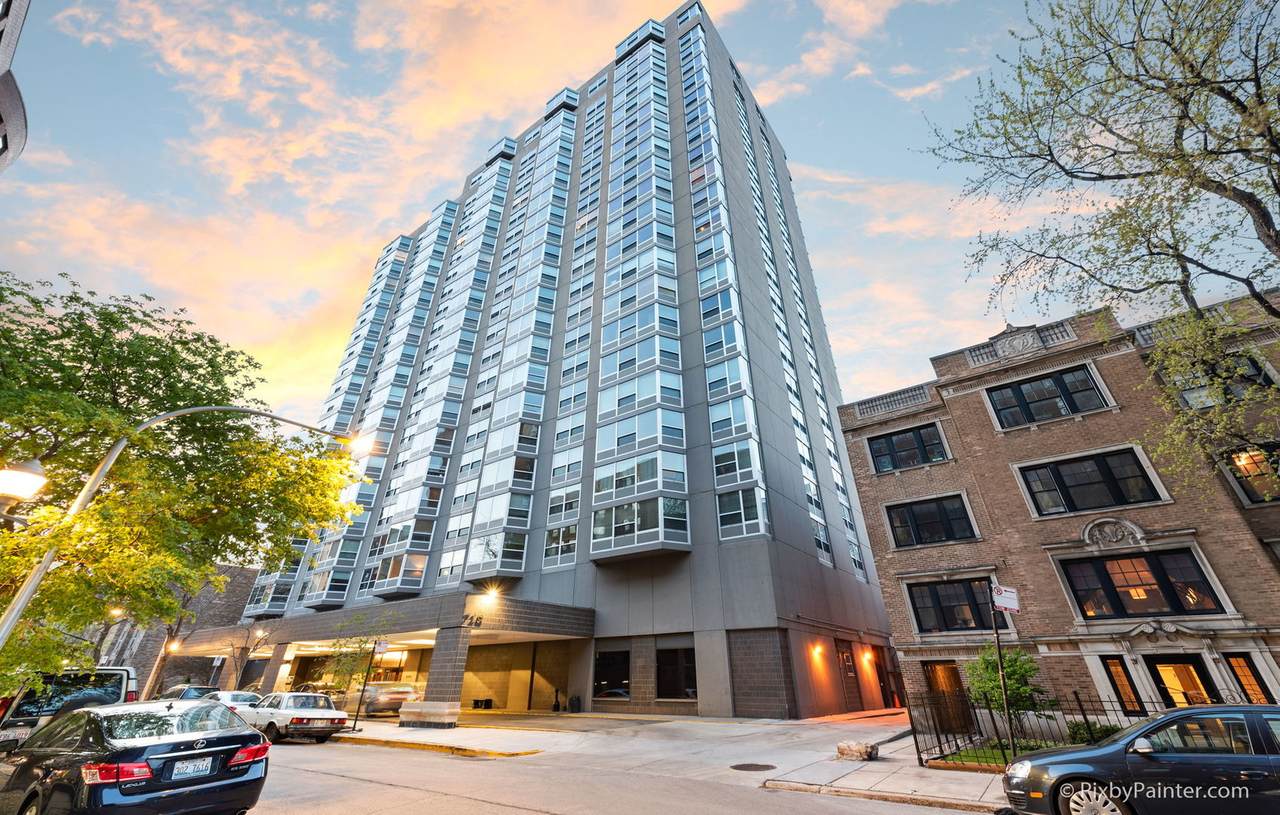 720 Gordon Terrace - Photo 1