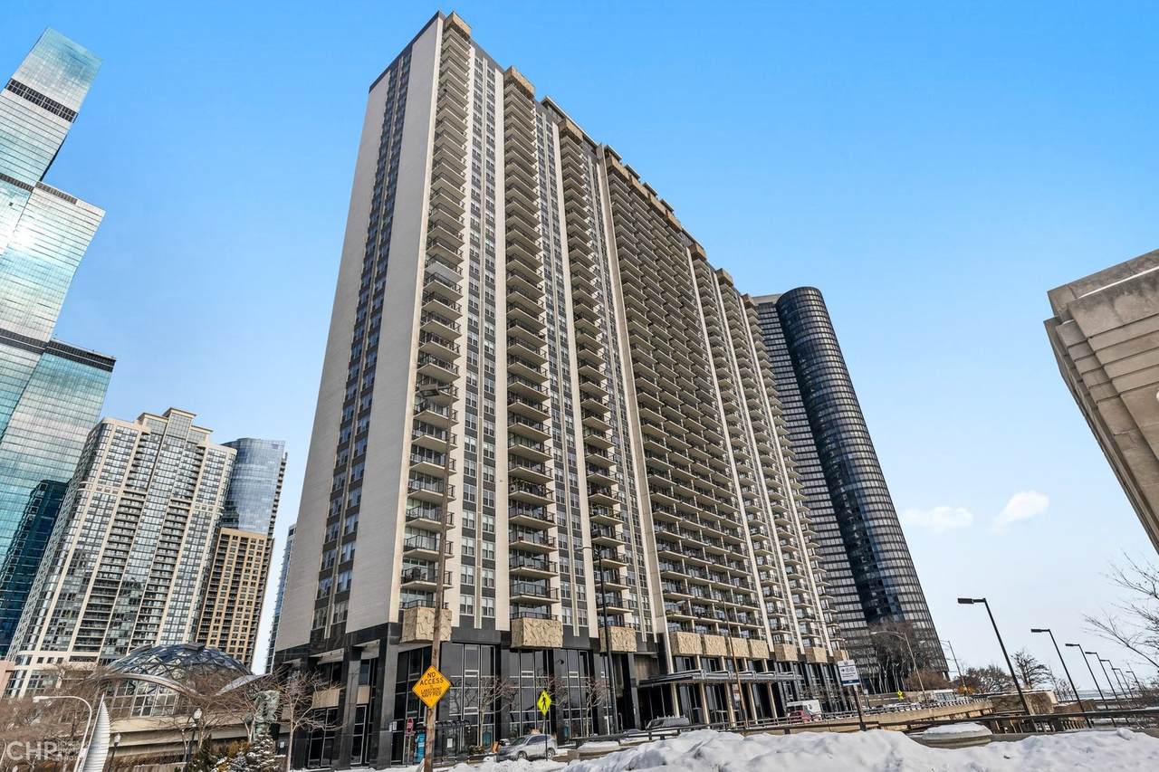 400 Randolph Street - Photo 1