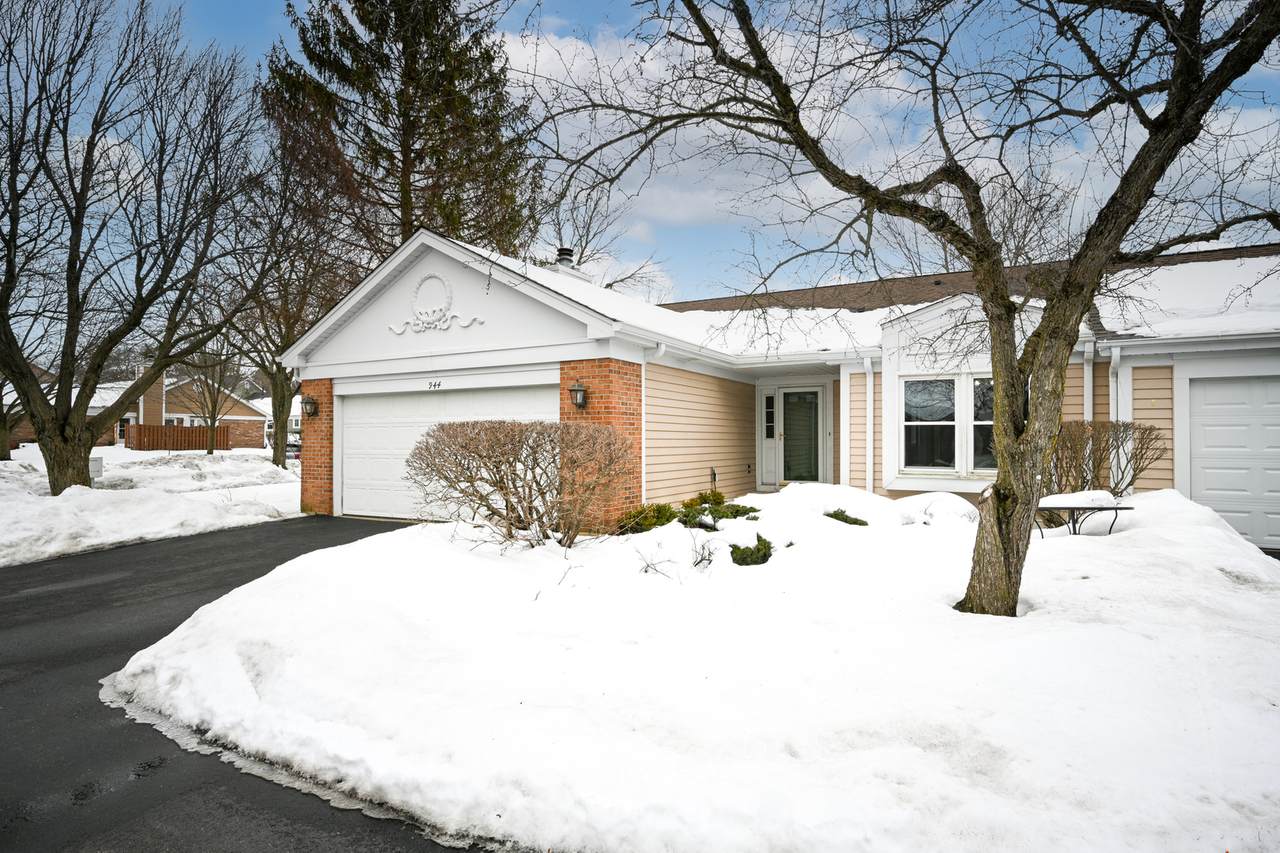944 Adare Drive - Photo 1