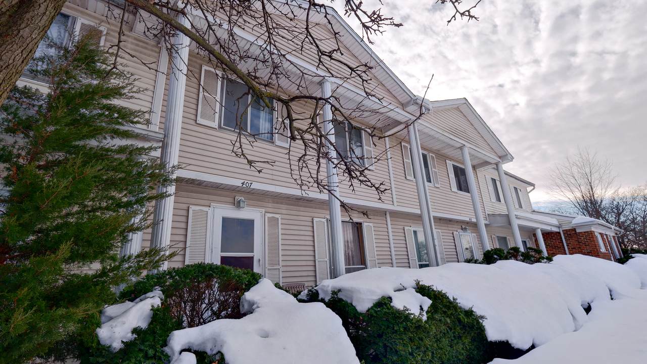 407 Salem Square - Photo 1