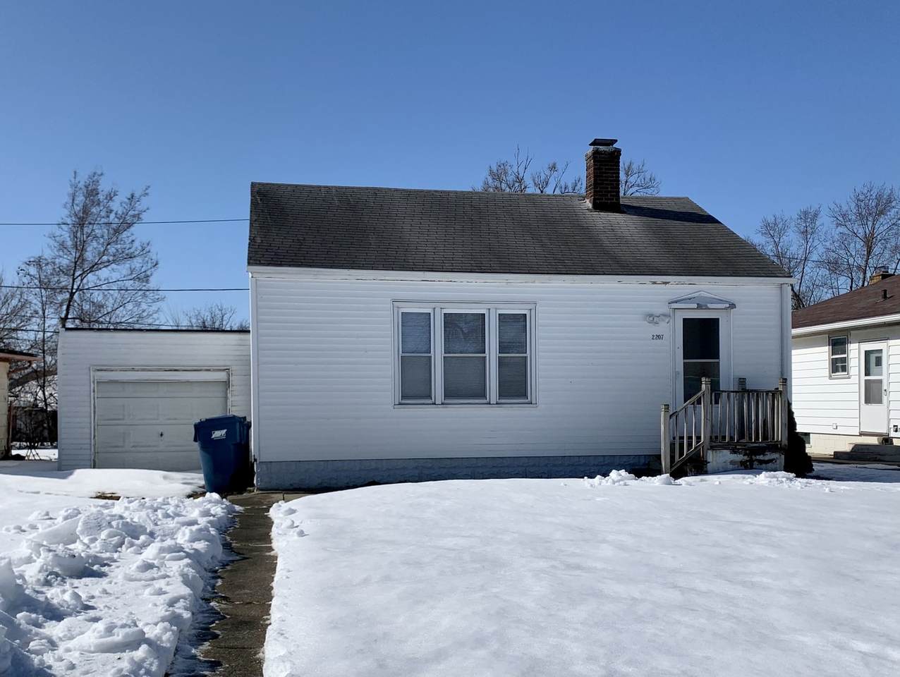 2207 Maple Street - Photo 1