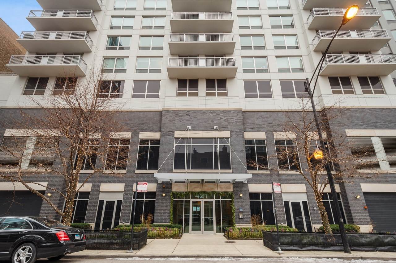 421 Huron Street - Photo 1
