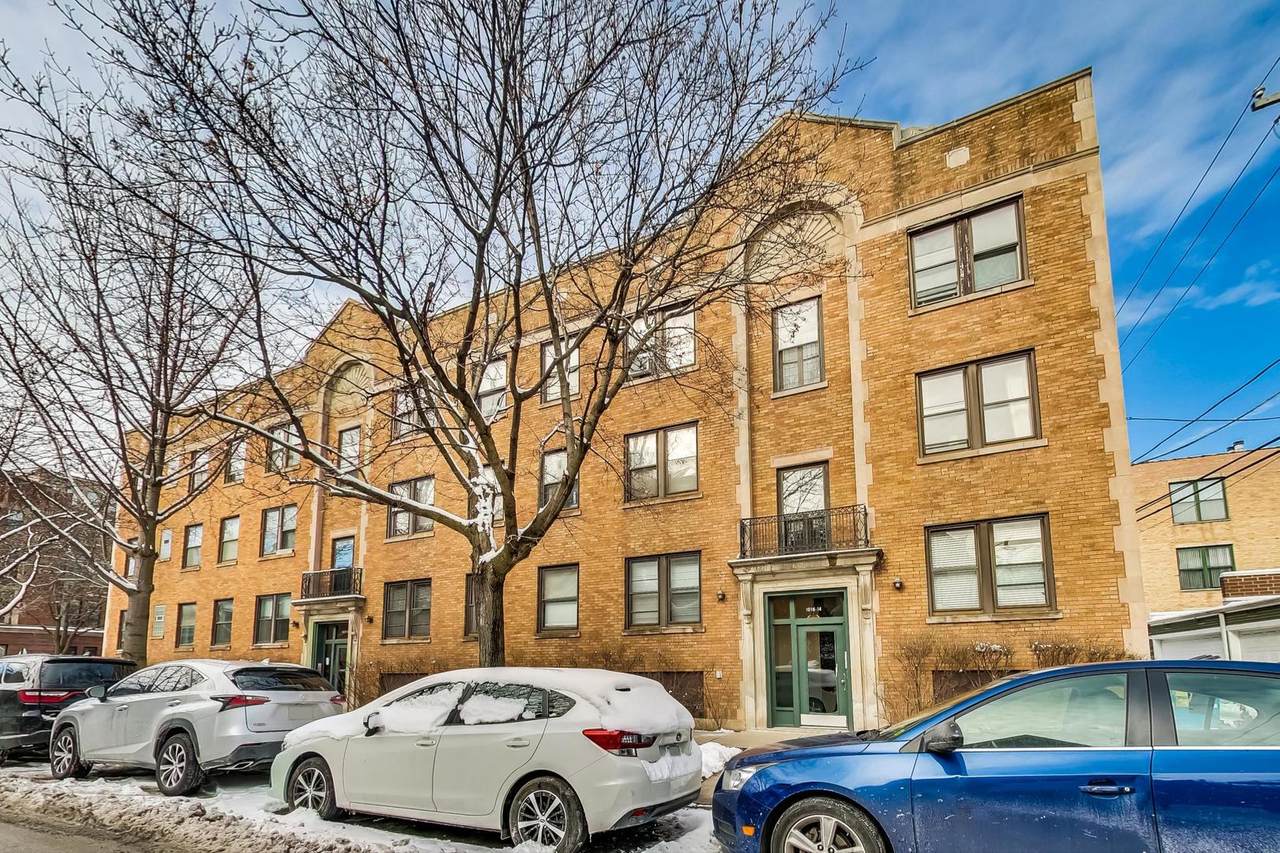 1016 Barry Avenue - Photo 1