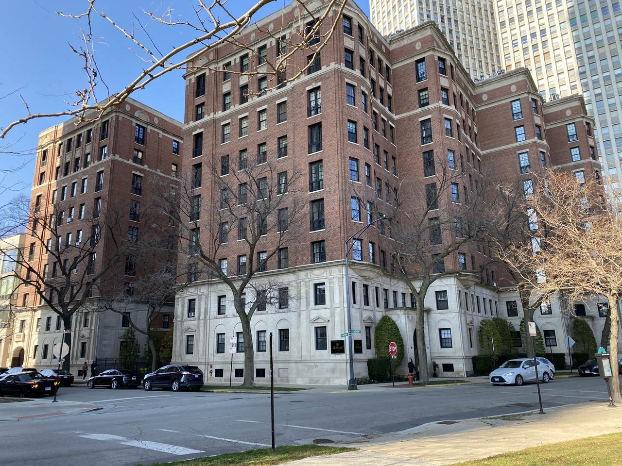 400 Deming Place - Photo 1