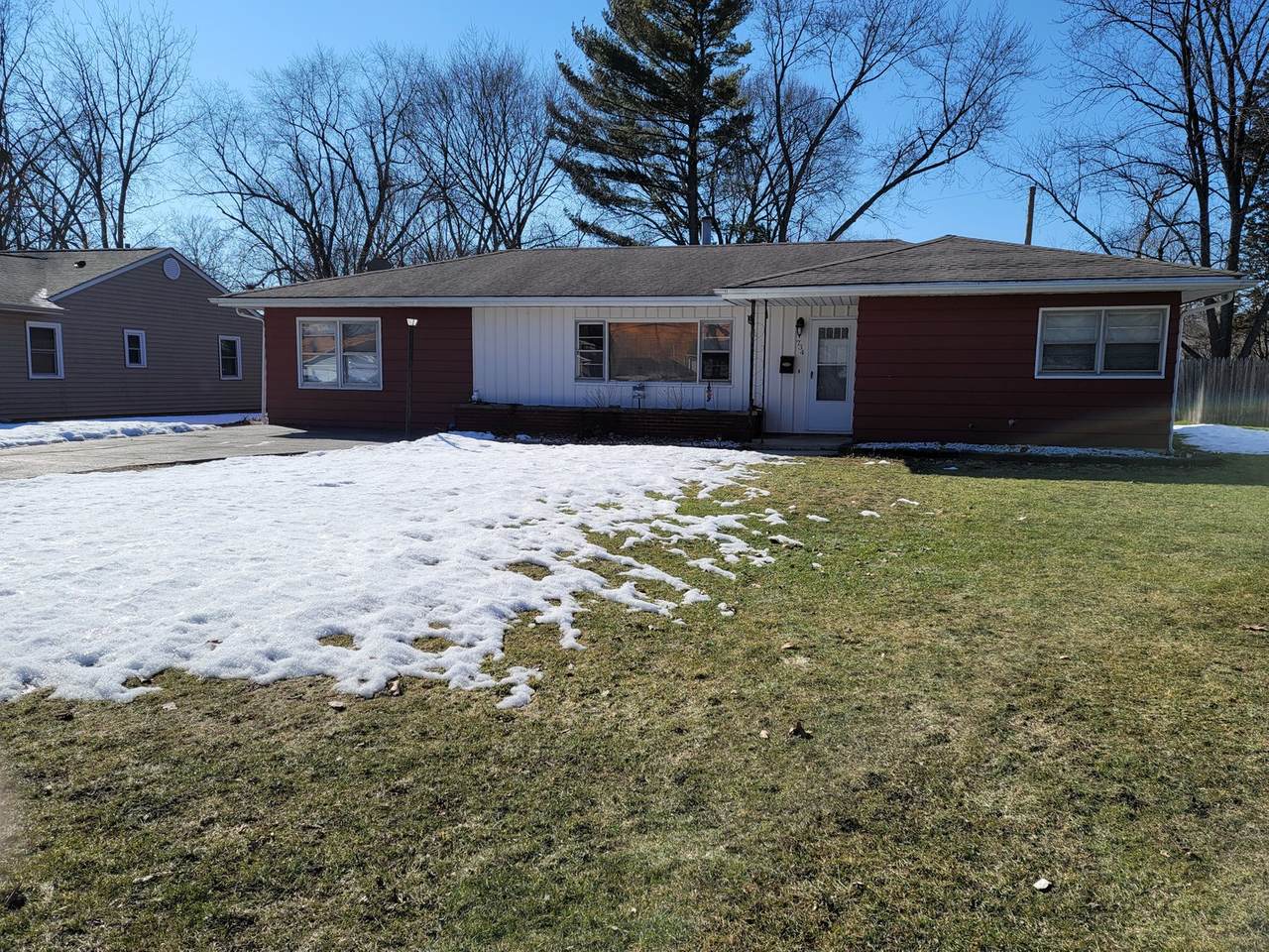 734 Elmwood Drive - Photo 1
