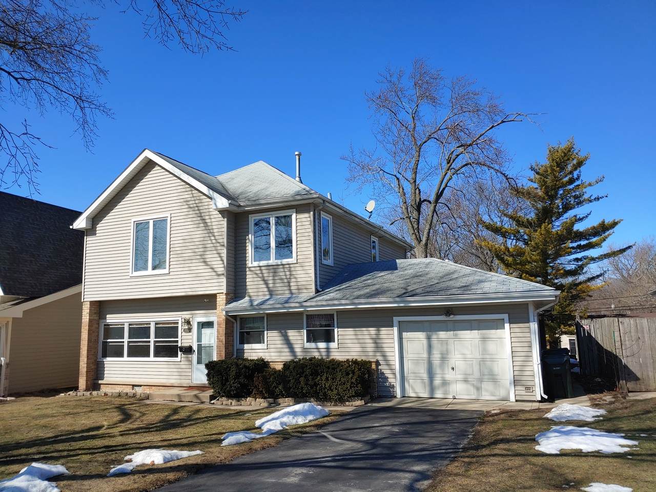 1930 Redwood Lane - Photo 1