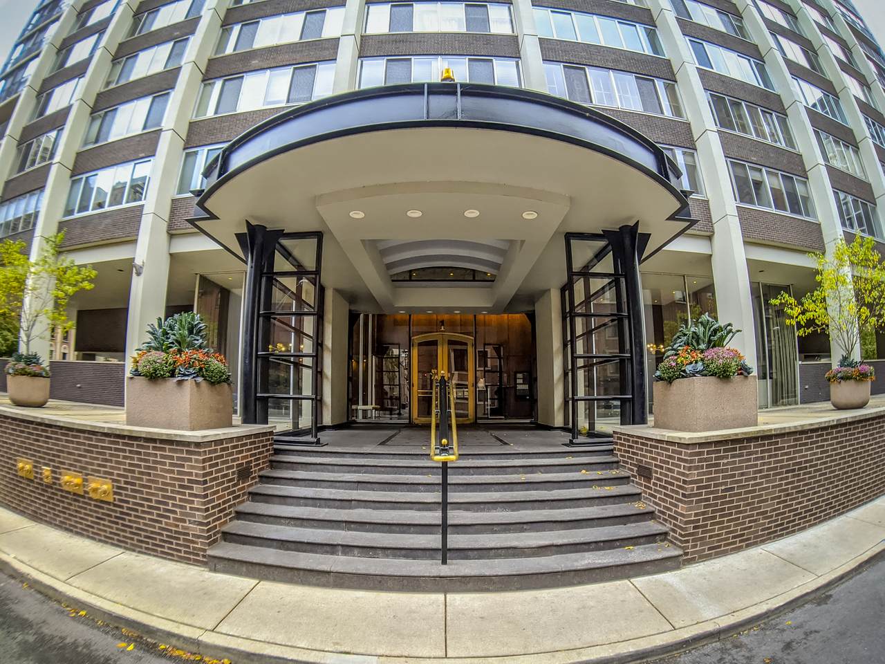 1 Schiller Street - Photo 1