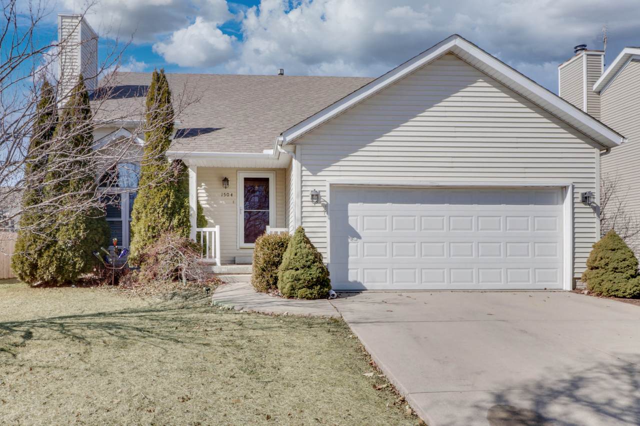 1504 Royal Pointe Drive - Photo 1