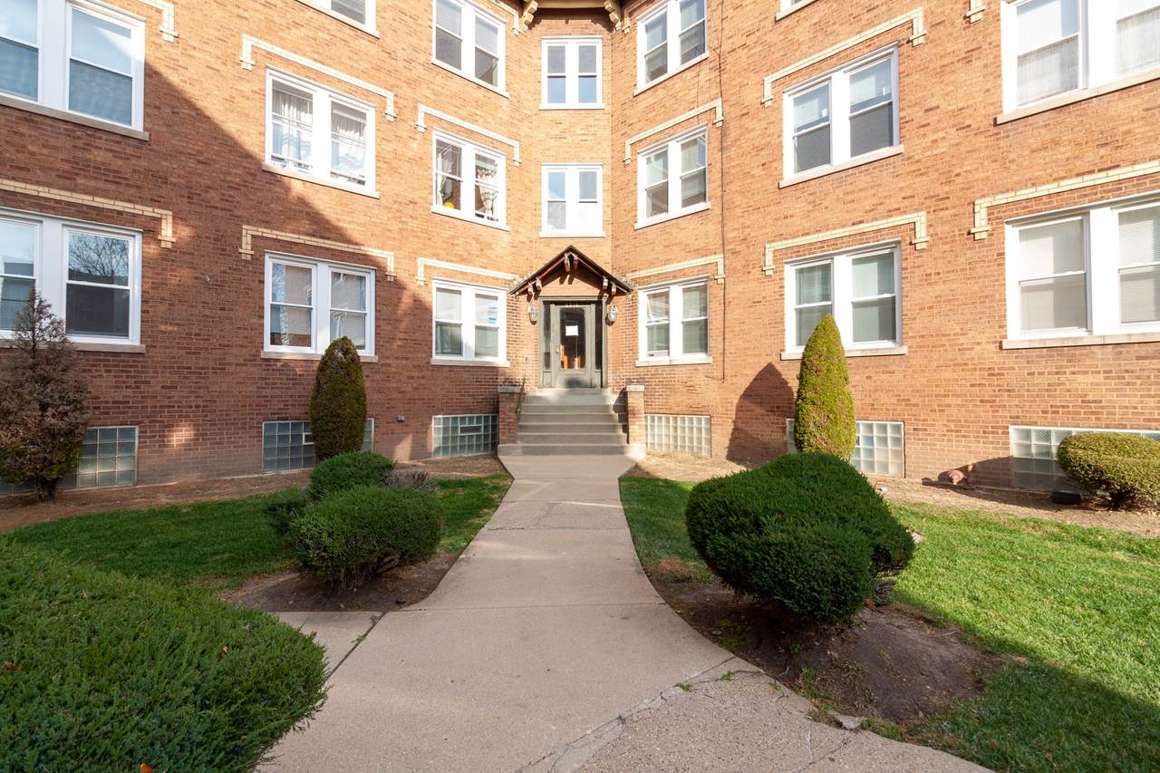 4820 Hutchinson Street - Photo 1