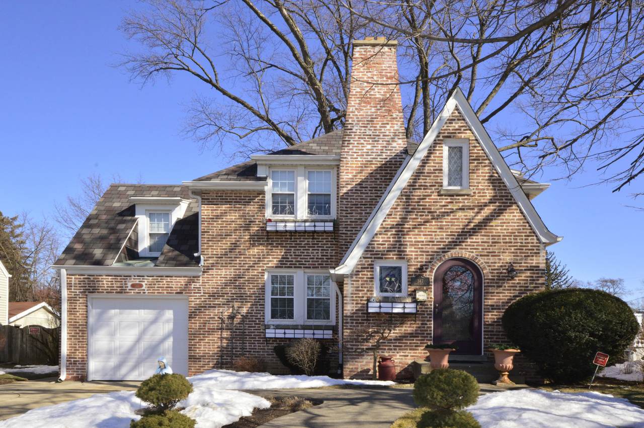 347 Wolf Road - Photo 1