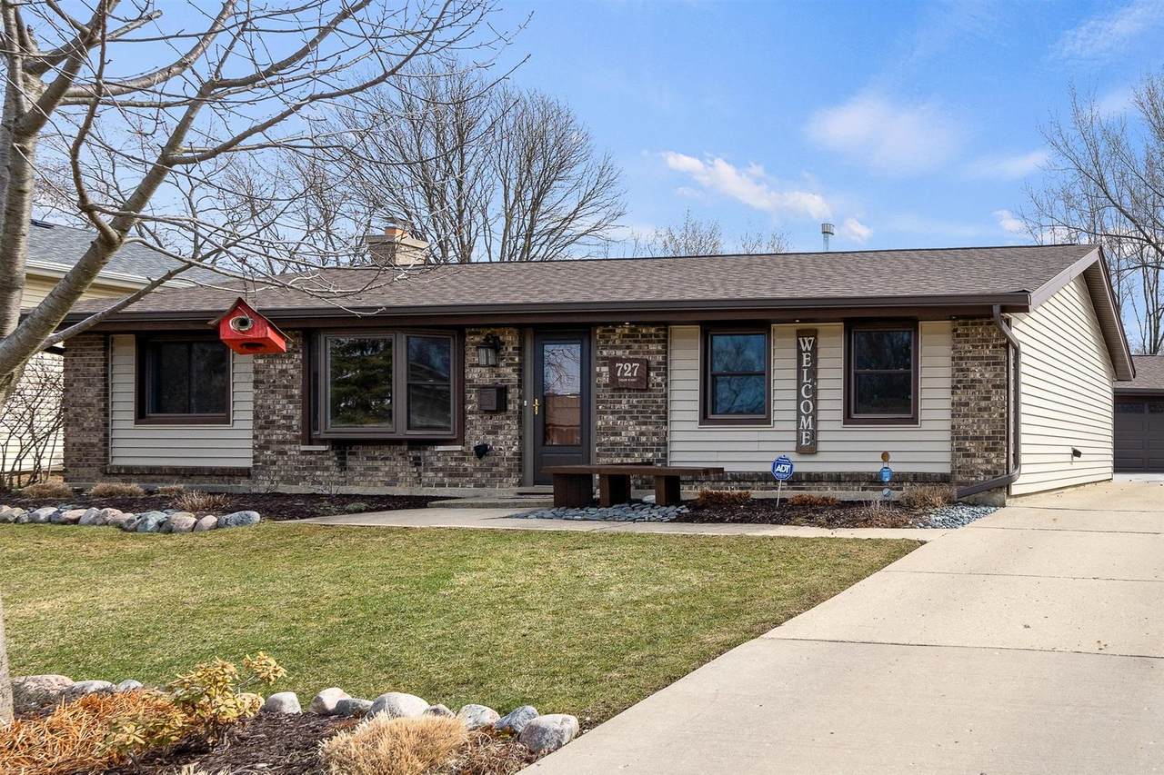 727 Salem Court - Photo 1
