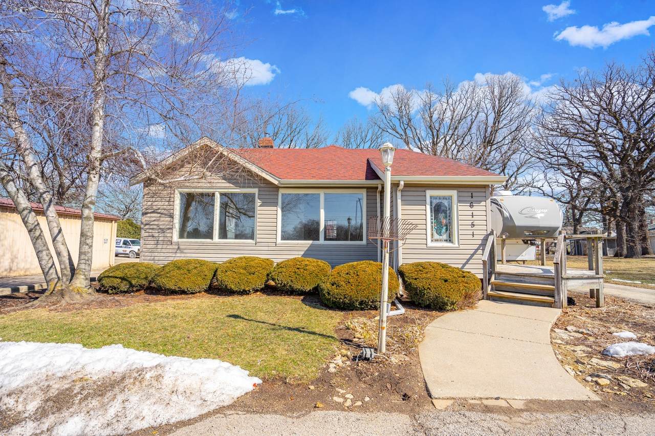 16151 Lincoln Highway - Photo 1