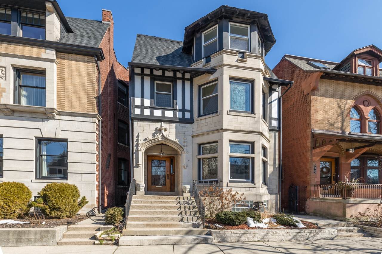 4923 Blackstone Avenue - Photo 1