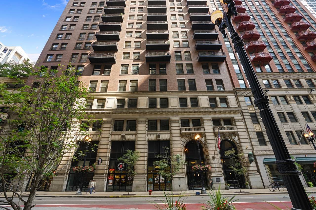 212 Washington Street - Photo 1