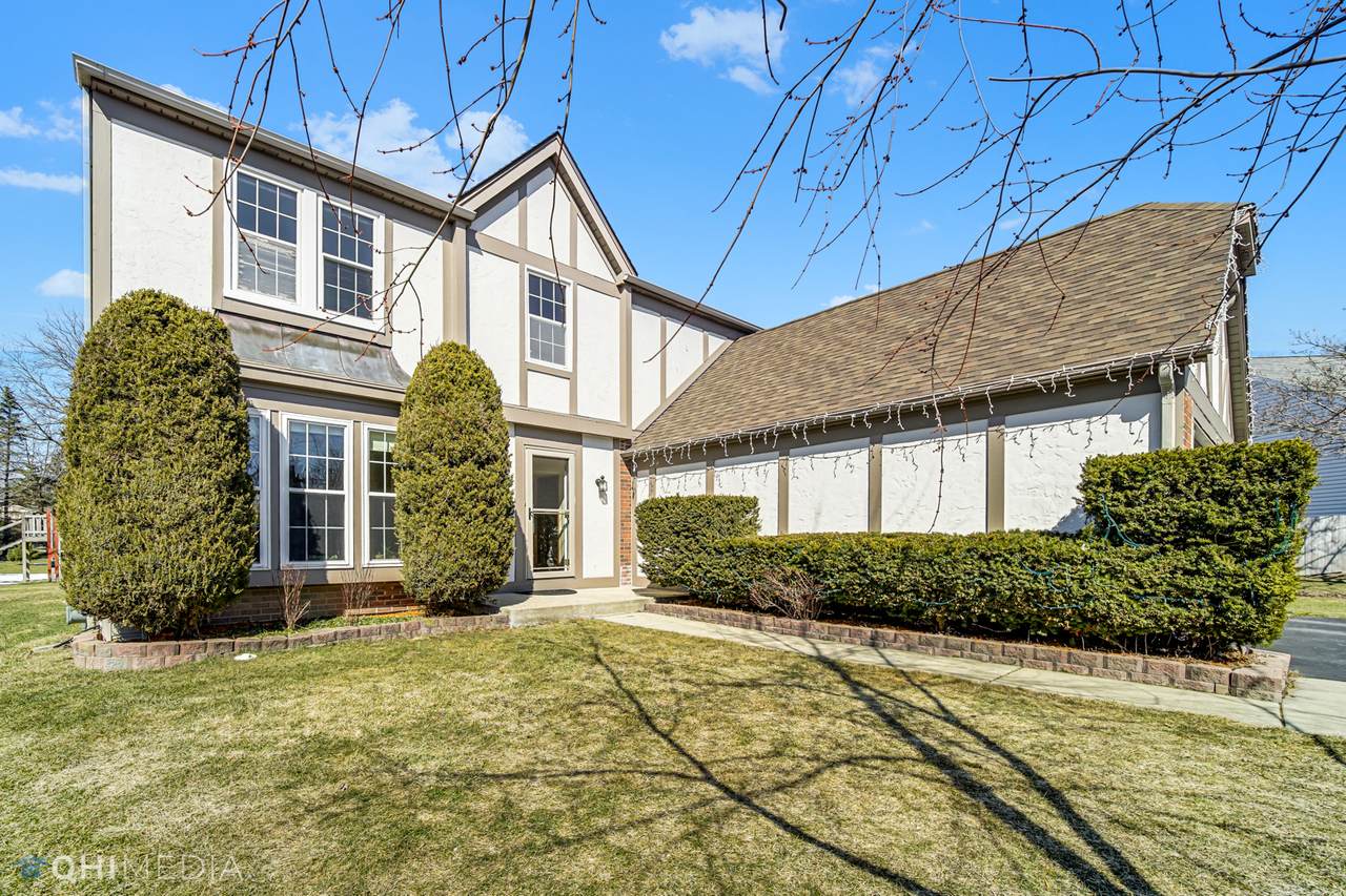 735 Columbine Court - Photo 1