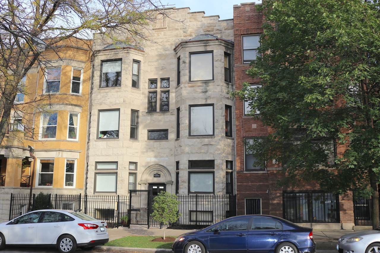 2433 Kedzie Boulevard - Photo 1