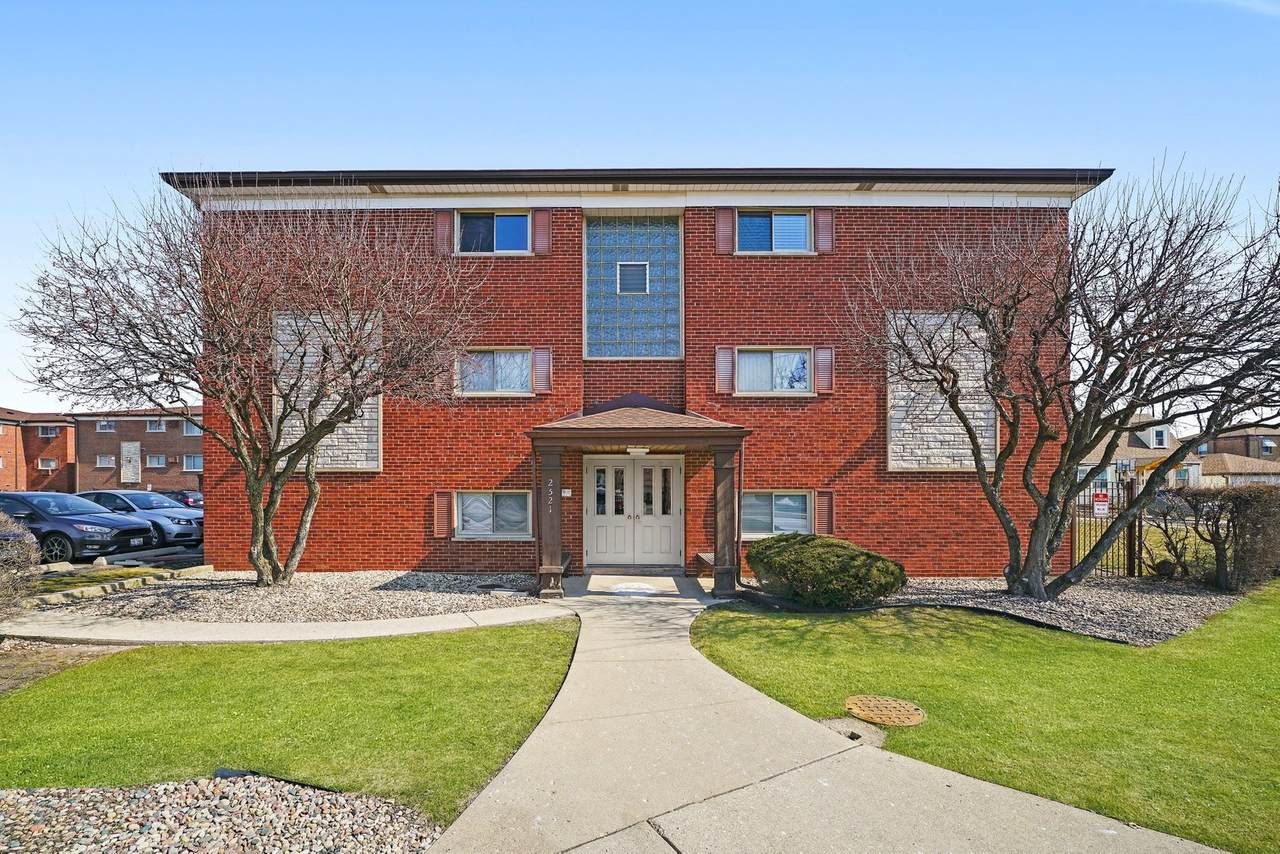 2521 Thatcher Avenue - Photo 1