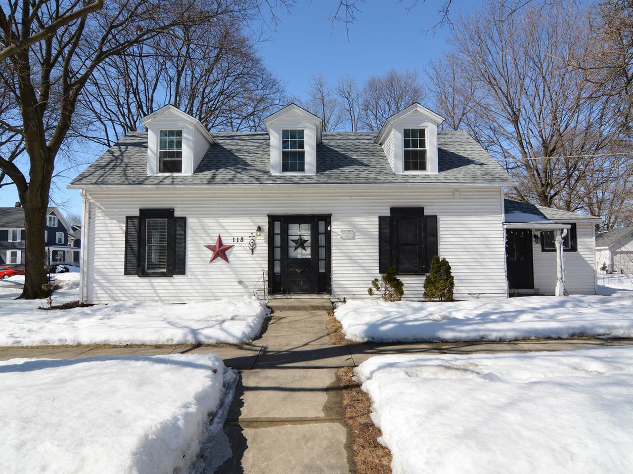 118 7th Street - Photo 1