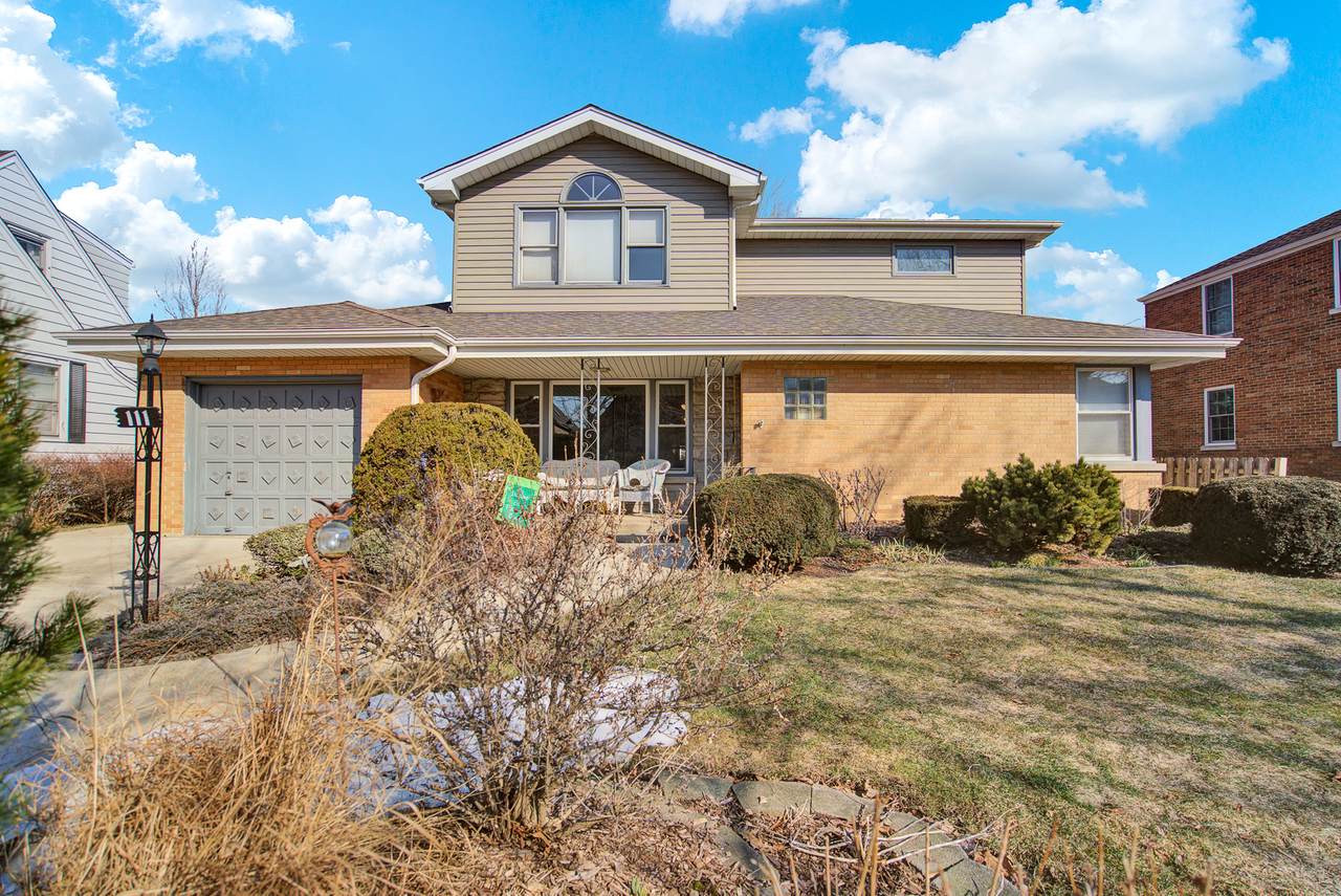 111 Oneida Avenue - Photo 1
