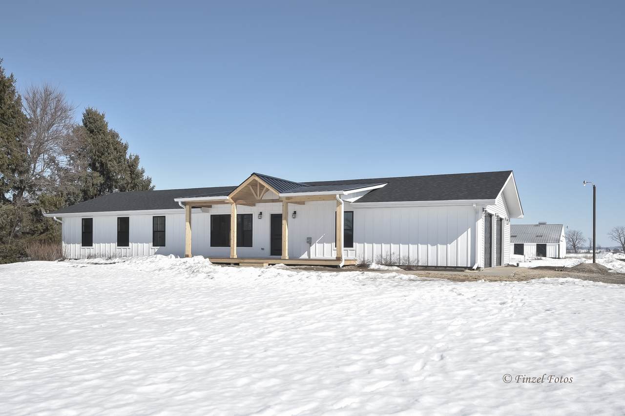 3320 Vermont Road - Photo 1