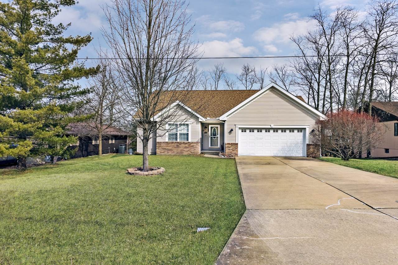 104 Cayuga Lane - Photo 1