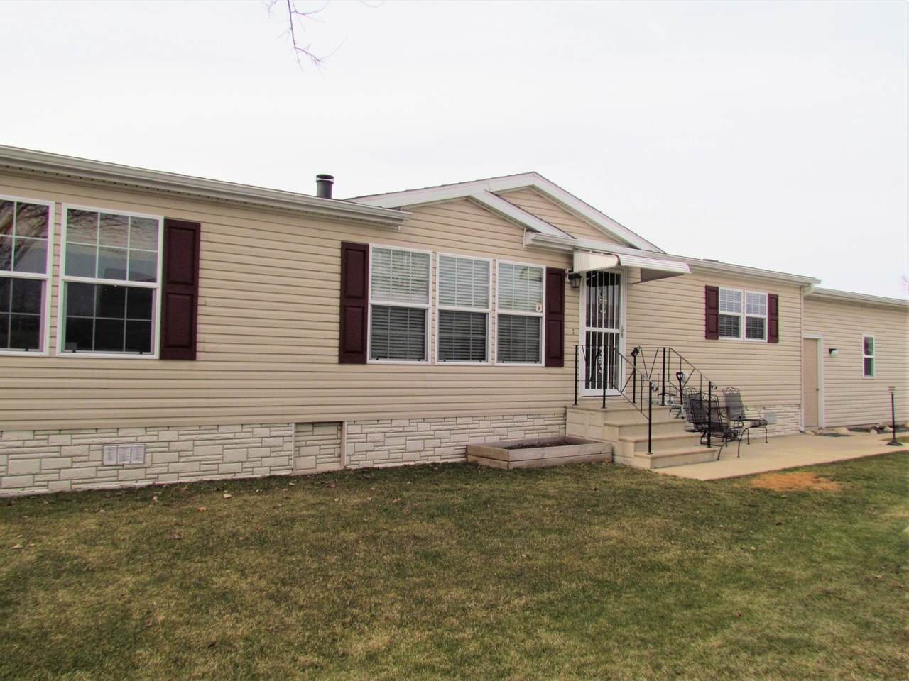 713 Elder Lane - Photo 1