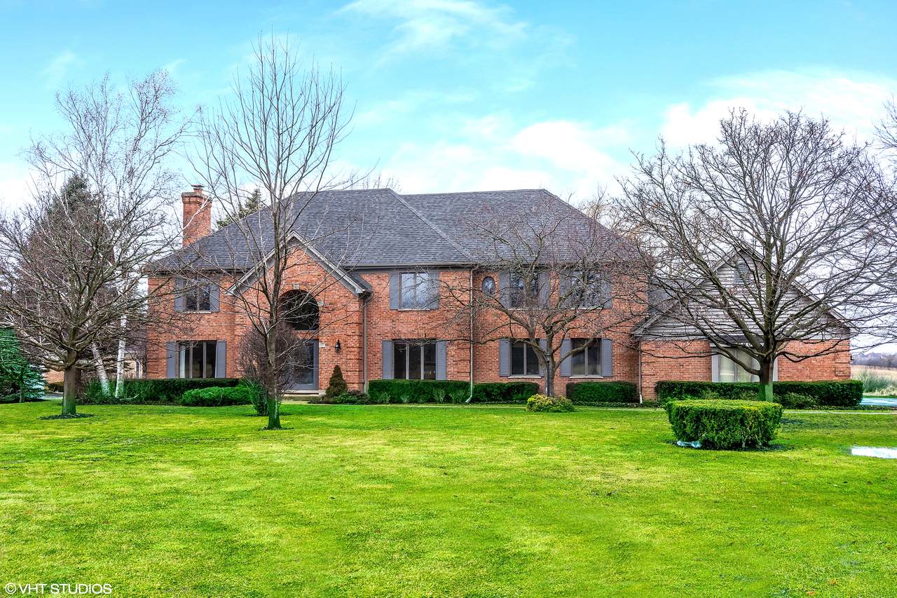 690 Skye Lane - Photo 1