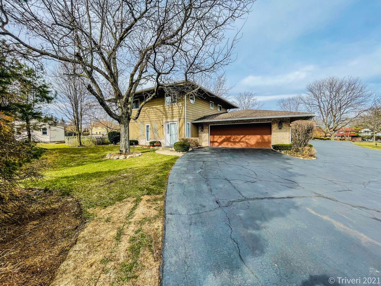 29W420 Garden Drive - Photo 1