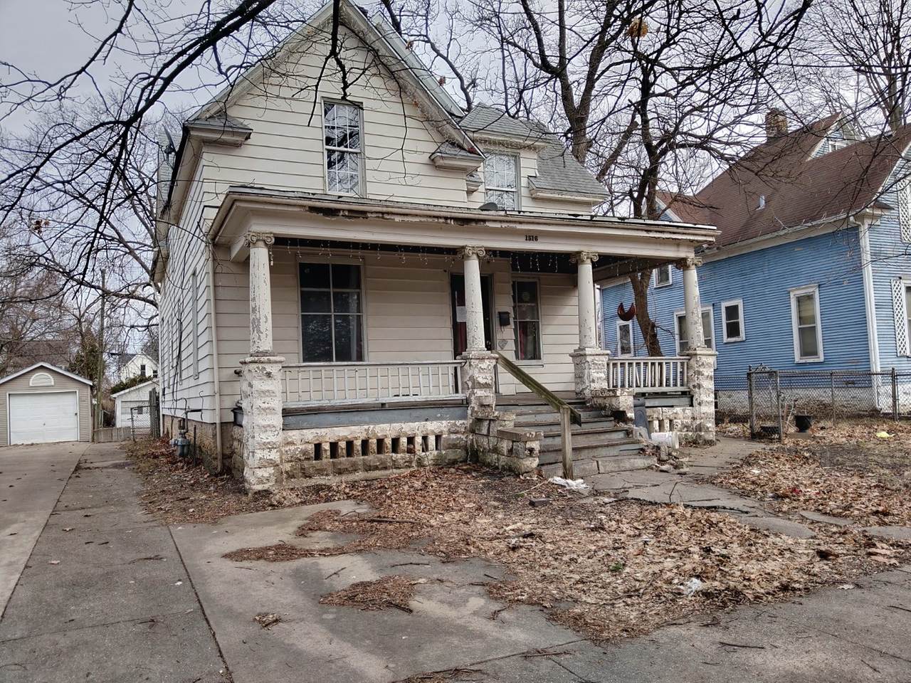 1516 5th Street - Photo 1