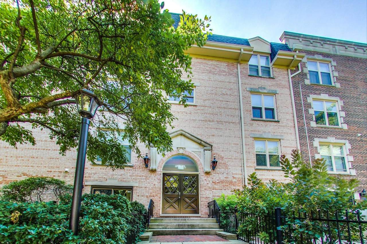 834 Forest Avenue - Photo 1