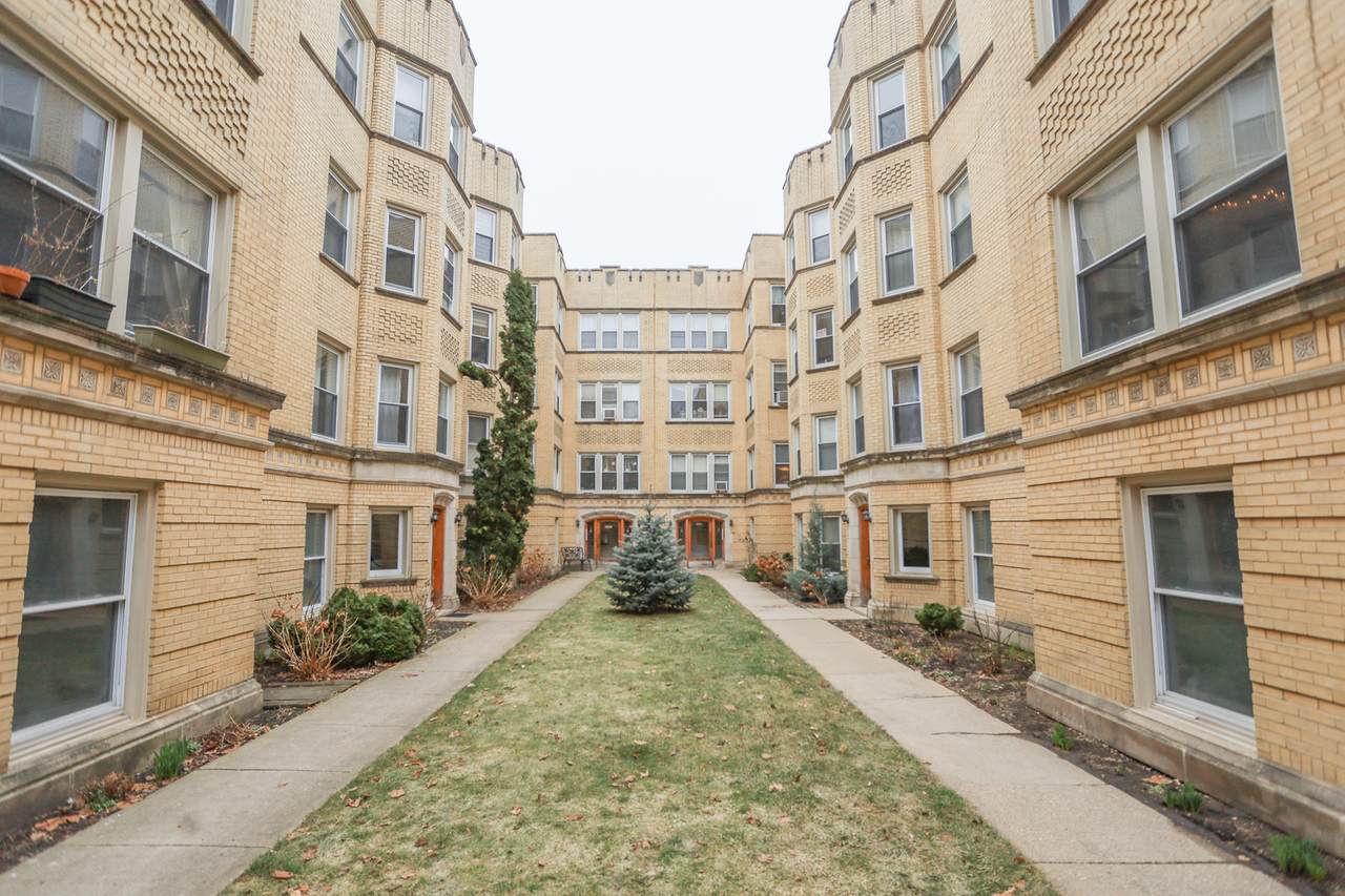 5052 Winchester Avenue - Photo 1