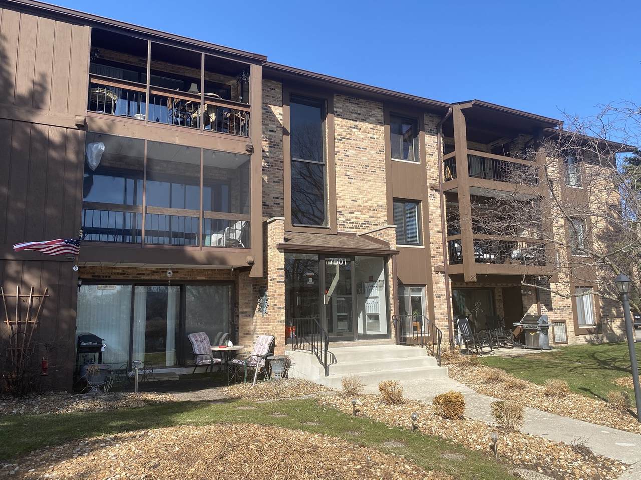 7501 175th Street - Photo 1