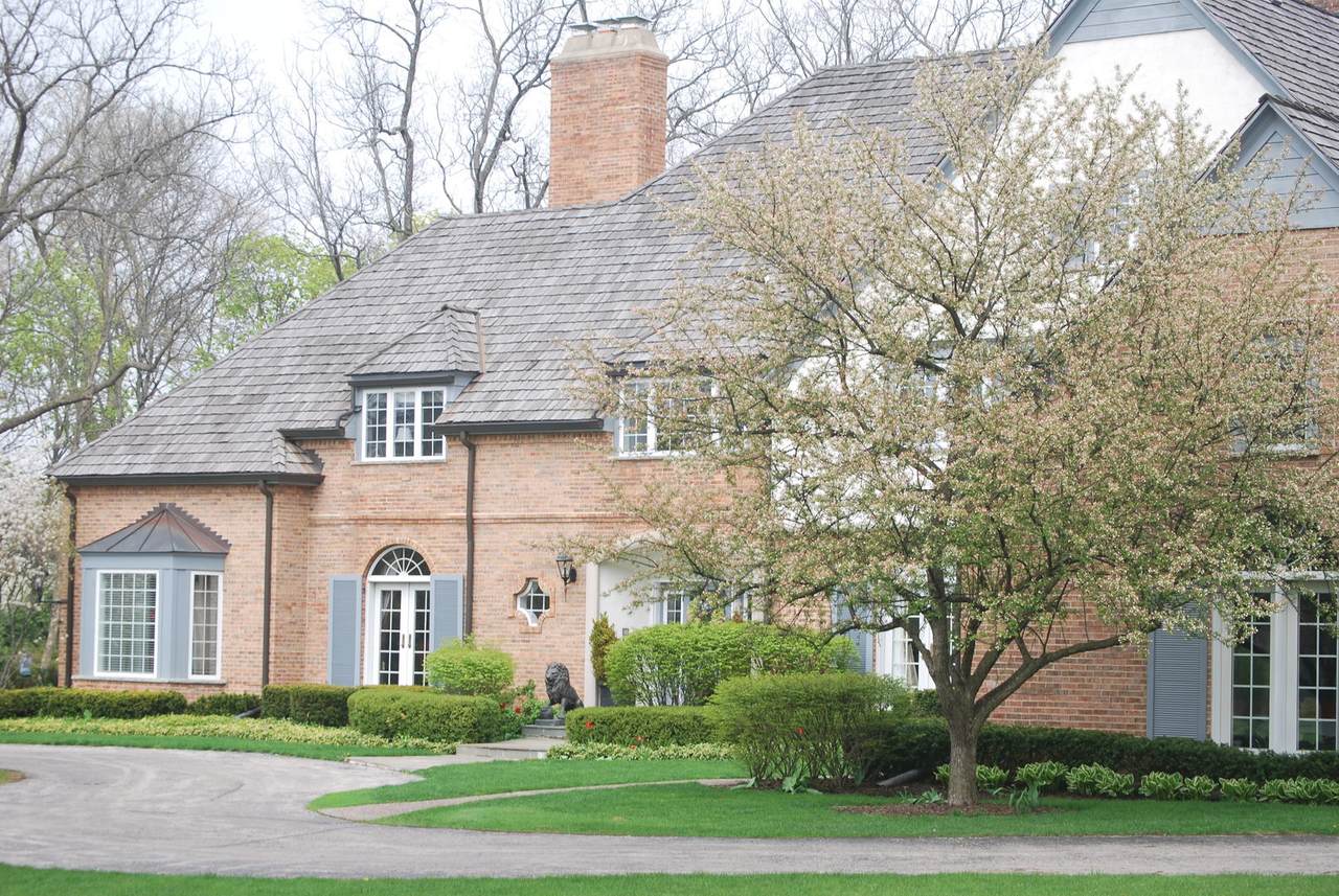 696 Green Bay Road - Photo 1