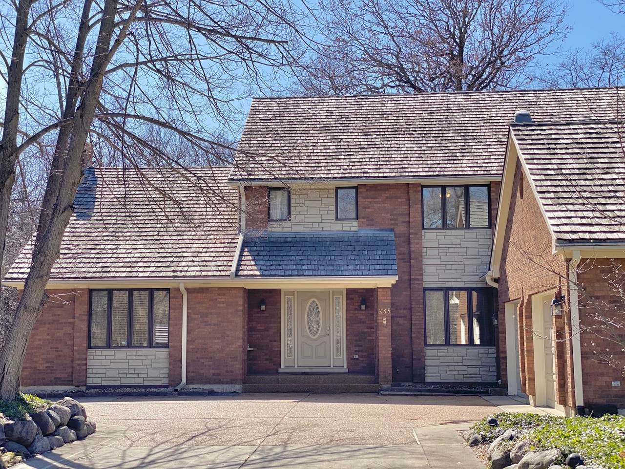 285 Pembroke Drive - Photo 1