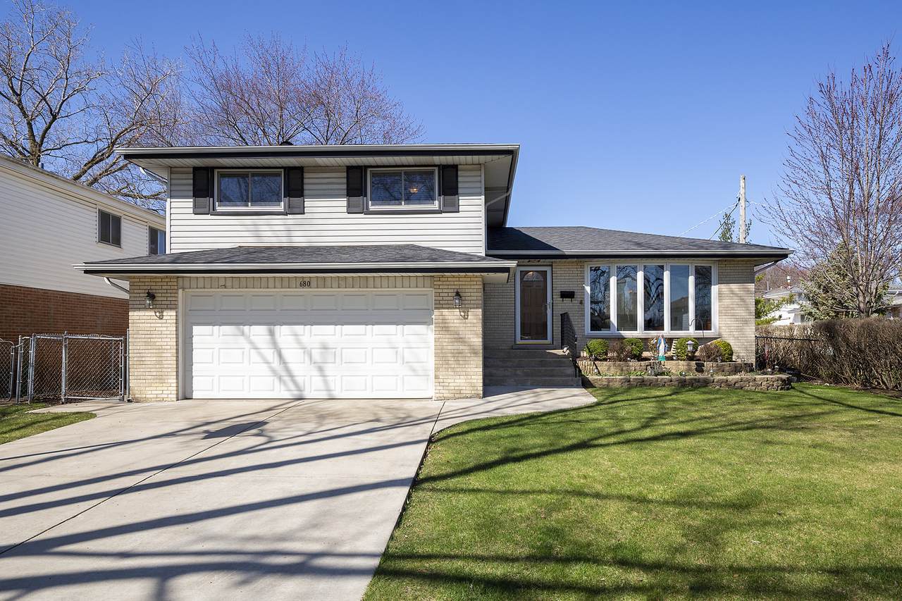 680 Manor Court - Photo 1