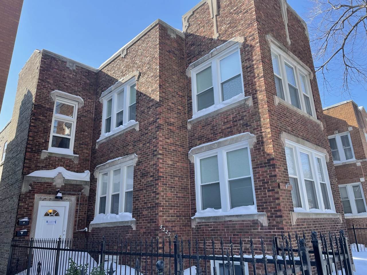 5327 Congress Parkway - Photo 1