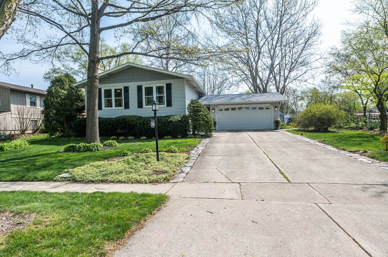 6919 Fairmount Avenue - Photo 1