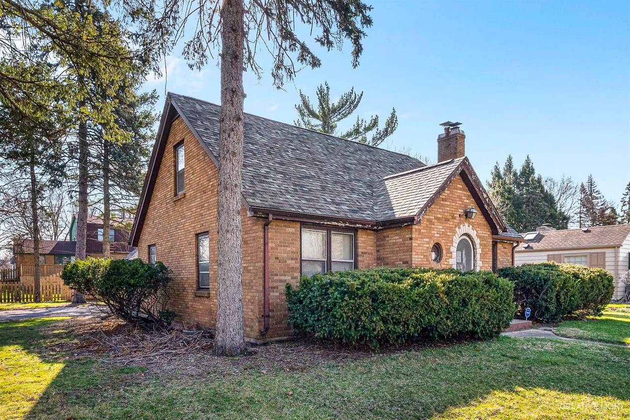 79 Mclean Boulevard - Photo 1