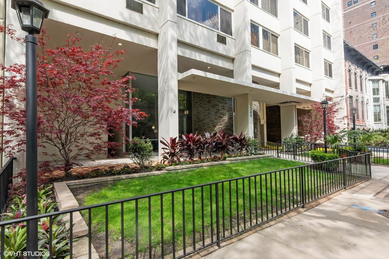 1344 Dearborn Street - Photo 1