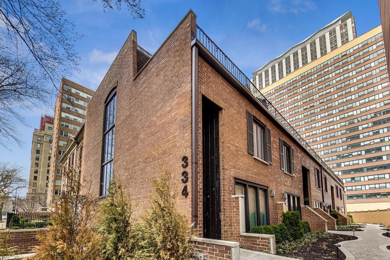 334 Barry Avenue - Photo 1